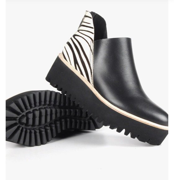 All Black Womens Flatform Jungle Tread Booties Black Zebra Size 10M - Picture 1 of 9